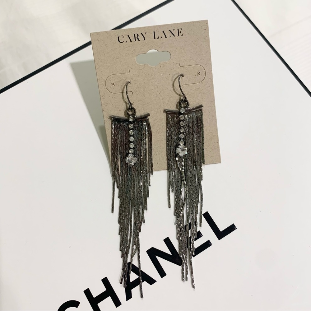 ✨ STATEMENT FLOWY EARRINGS ✨